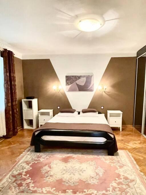 Beautiful Villa With Garden In Milanowek Exterior foto