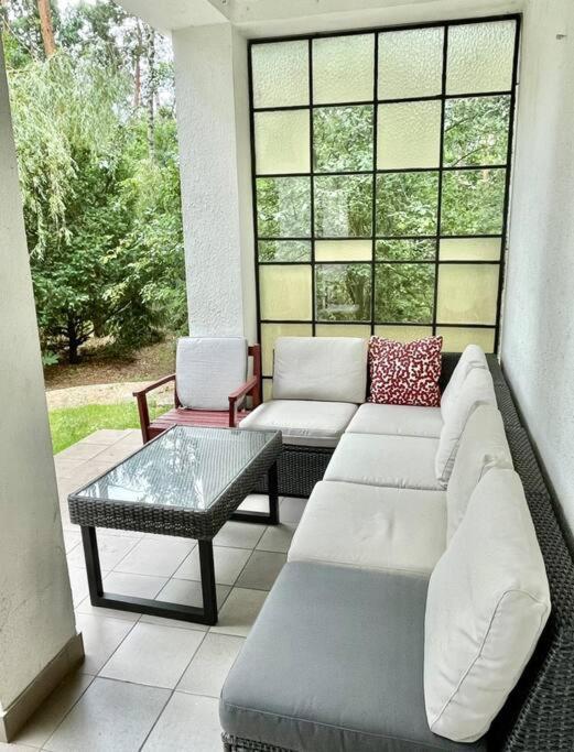 Beautiful Villa With Garden In Milanowek Exterior foto